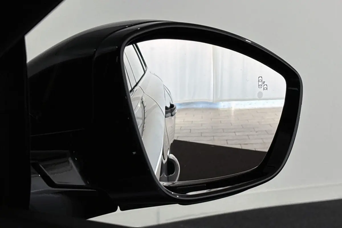 1.6 HYbrid 225 Allure Stoelverwaring Elektrische Achterklep Adaptieve Cruise Control