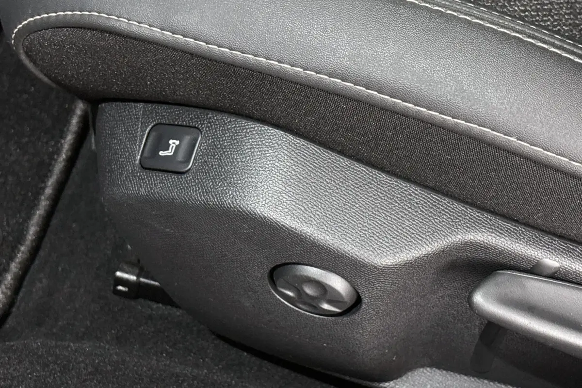 1.6 HYbrid 225 Allure Stoelverwaring Elektrische Achterklep Adaptieve Cruise Control