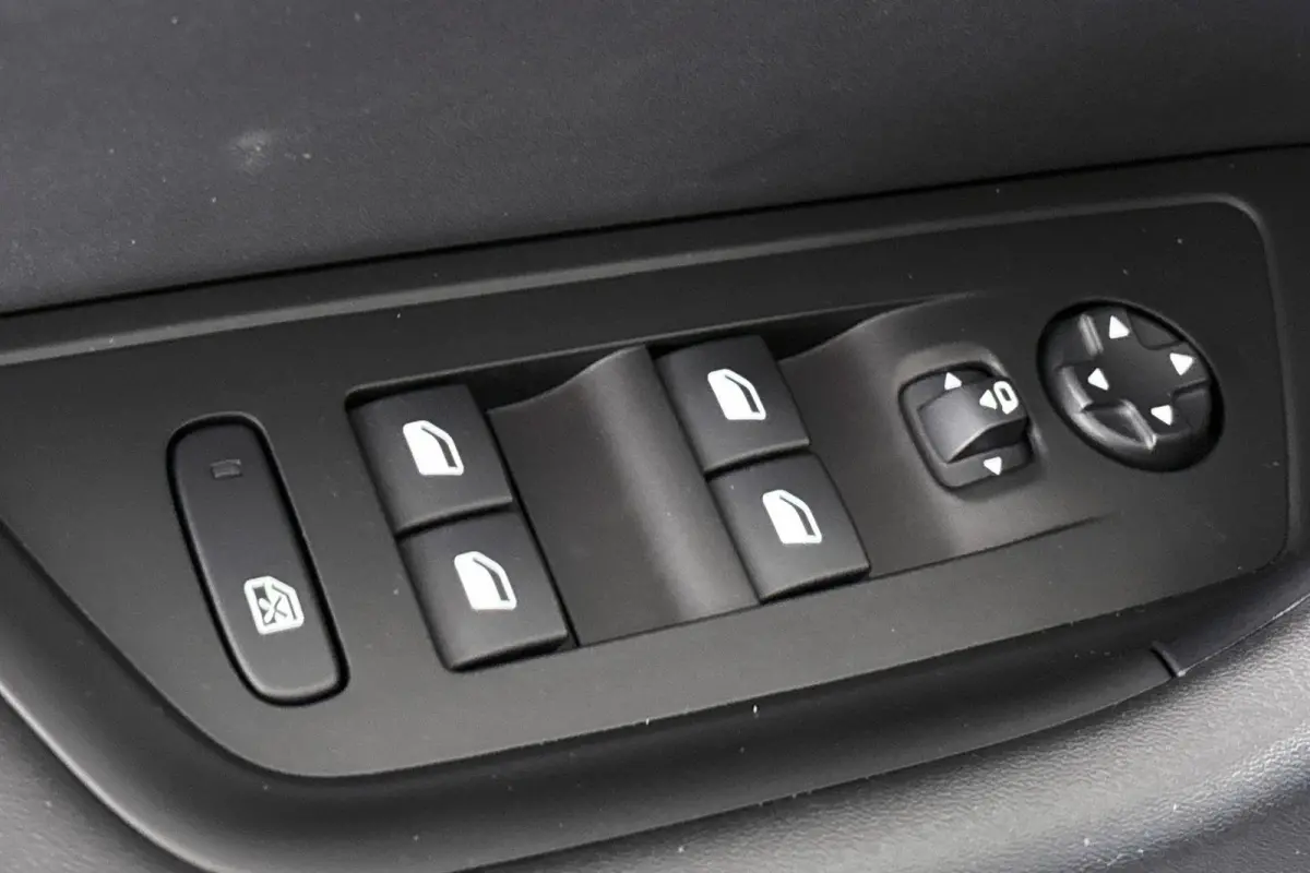 1.6 HYbrid 225 Allure Stoelverwaring Elektrische Achterklep Adaptieve Cruise Control