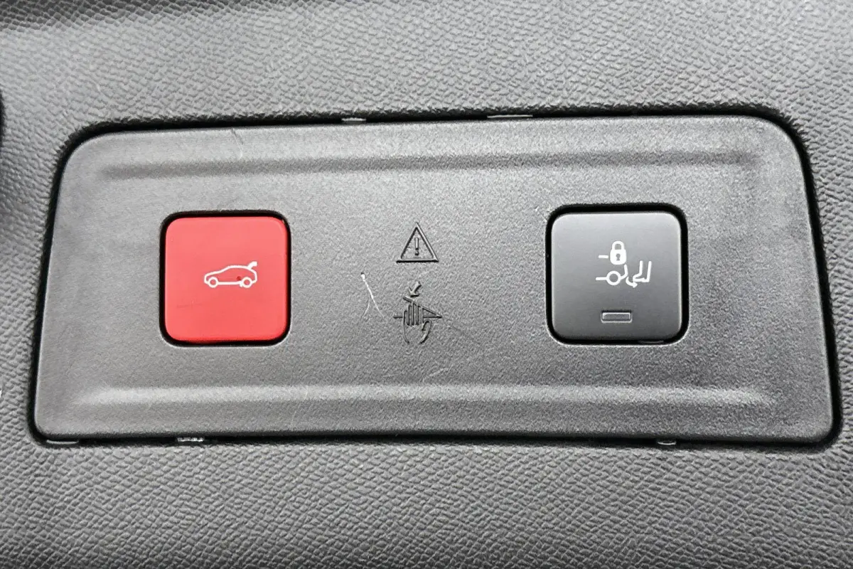 1.6 HYbrid 225 Allure Stoelverwaring Elektrische Achterklep Adaptieve Cruise Control