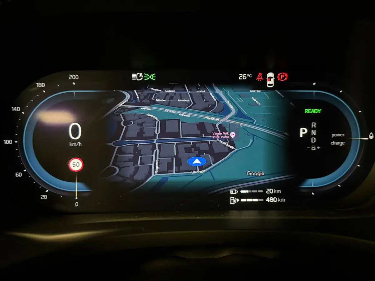 T6 AWD Recharge Plus Dark Long Range | Trekhaak | Harman Kardon | Adaptieve Cruise Control | Stoelverwarming voor+achter | Stuurwielverwarming | Parkeercamera | Full LED Meesturende koplampe