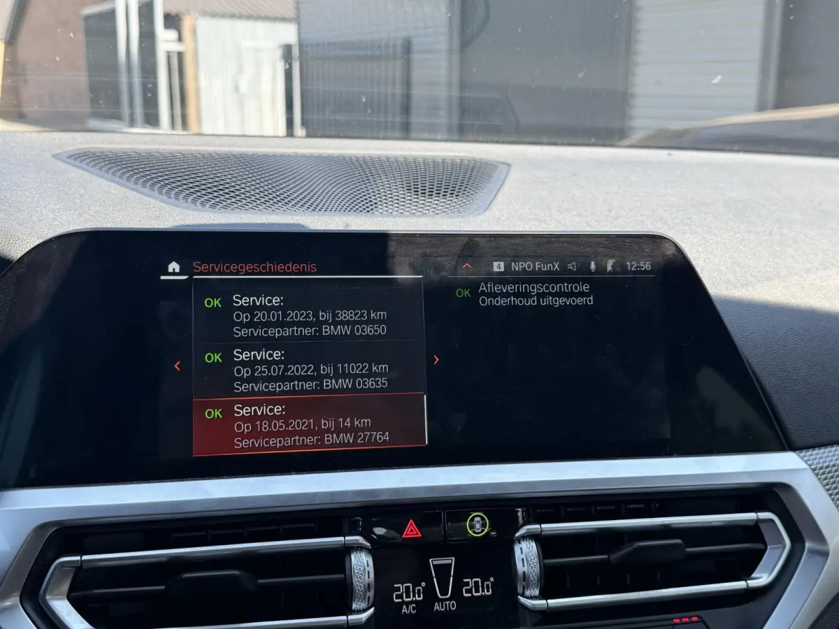 330i High Executive M-Sport | Navigatie | Climate Control | Stoelverwarming | Parkeersensoren |