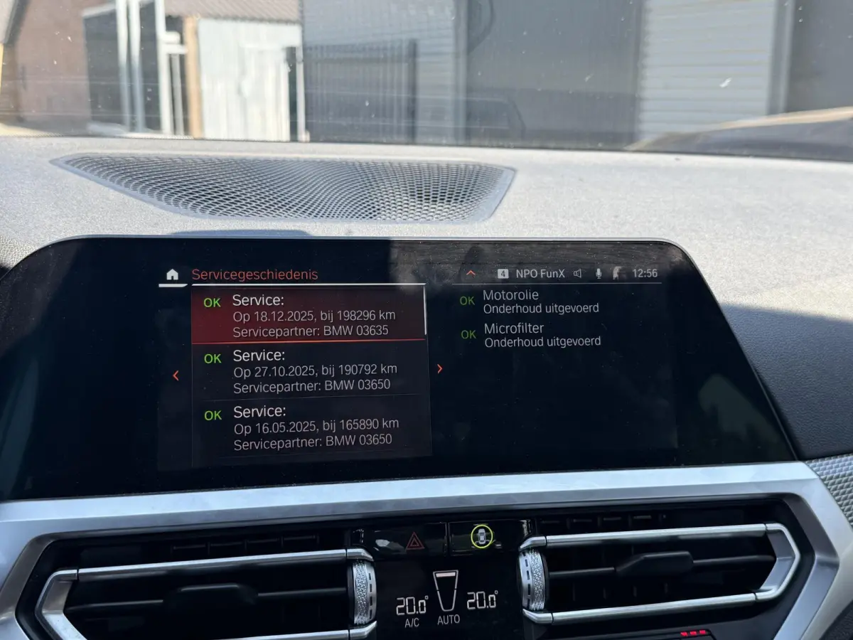 330i High Executive M-Sport | Navigatie | Climate Control | Stoelverwarming | Parkeersensoren |
