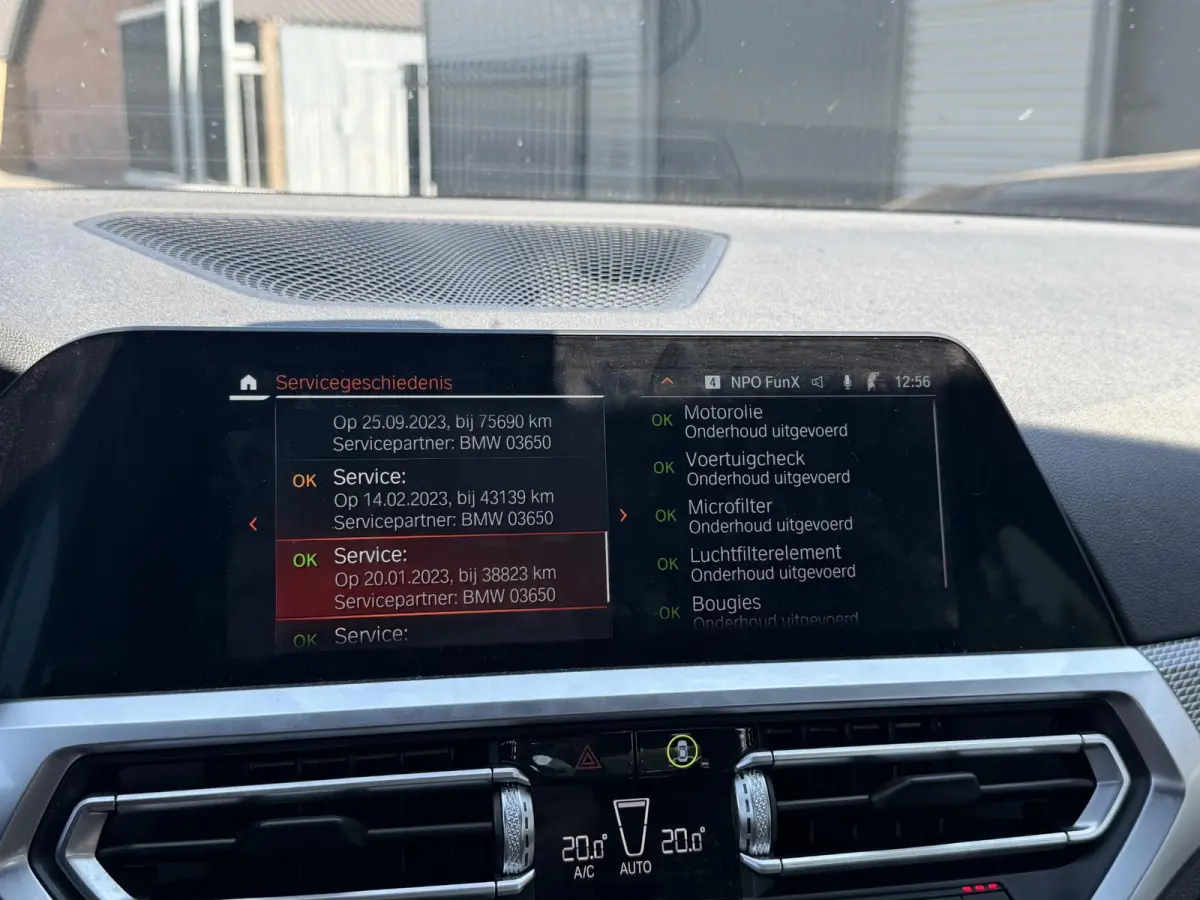 330i High Executive M-Sport | Navigatie | Climate Control | Stoelverwarming | Parkeersensoren |