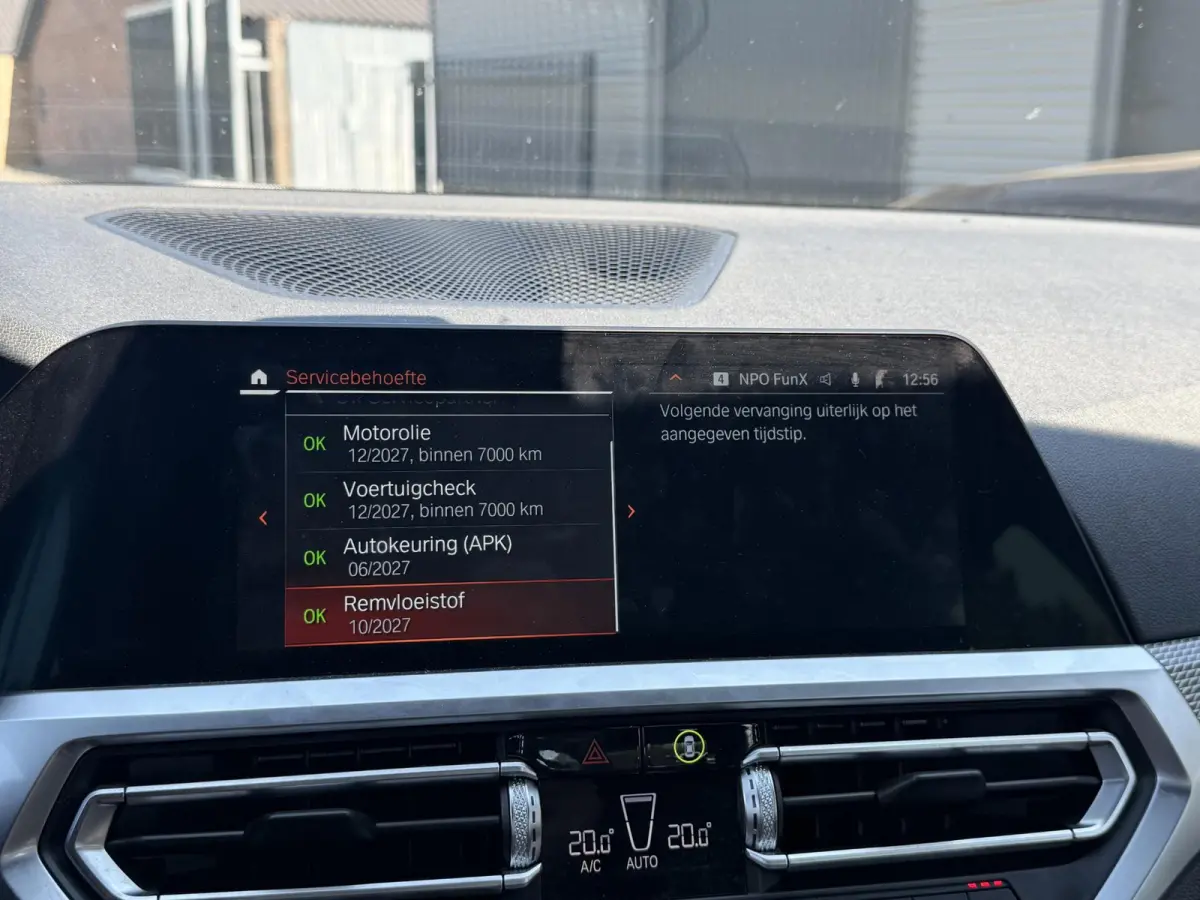 330i High Executive M-Sport | Navigatie | Climate Control | Stoelverwarming | Parkeersensoren |