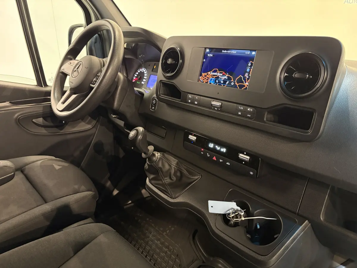 317 CDI L3 Open Laadbak / Trekhaak 3.500 KG / Airco / Mbux / Navigatie / 42.800 KM !!