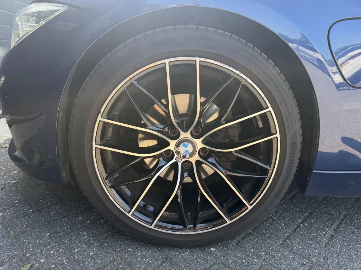 330e High Executive SOH 91,3% | Navigatie | Lederen Bekleding | 19 Inch Lichtmetalen Velgen | Cruise Control |