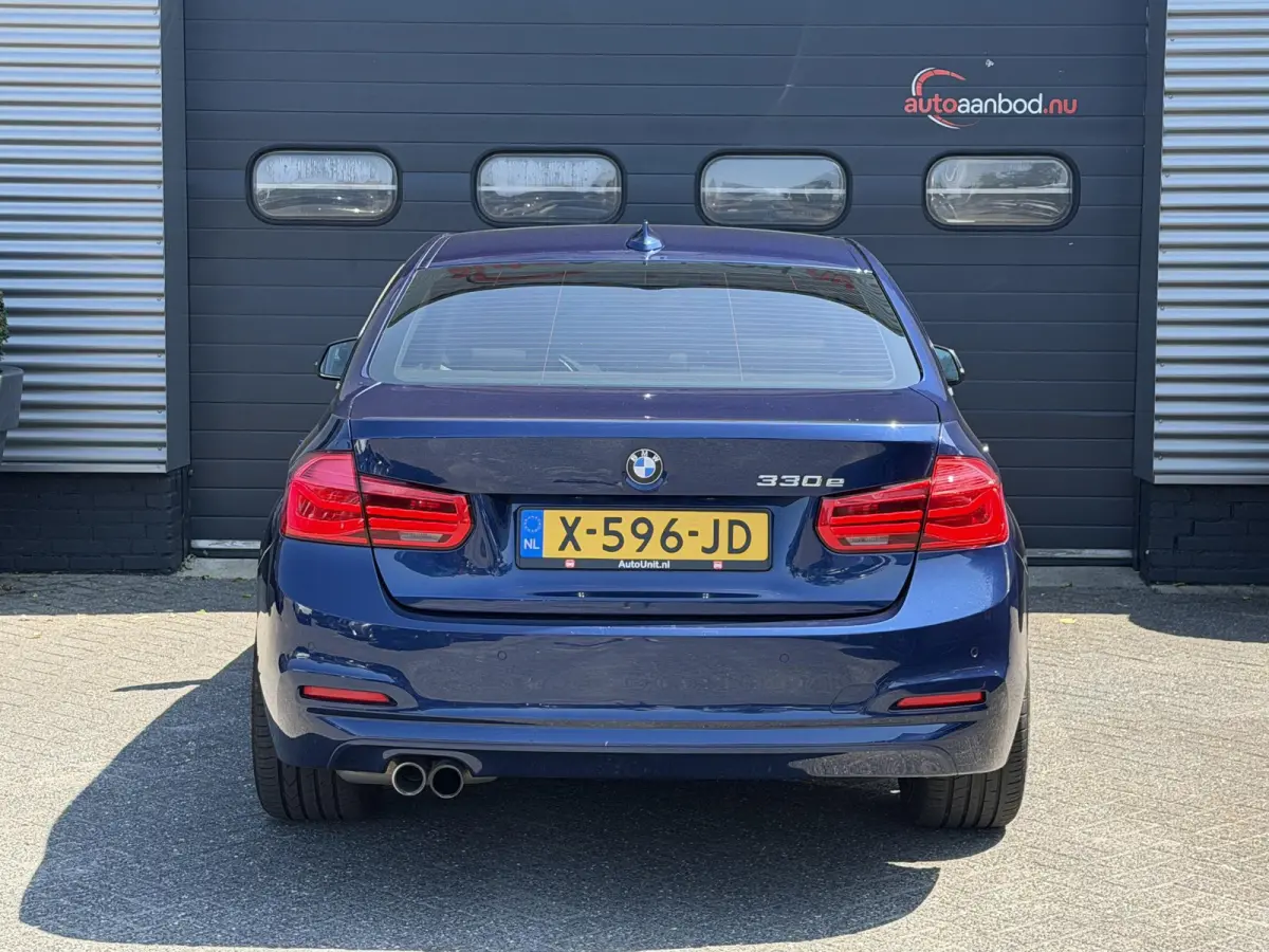330e High Executive SOH 91,3% | Navigatie | Lederen Bekleding | 19 Inch Lichtmetalen Velgen | Cruise Control |