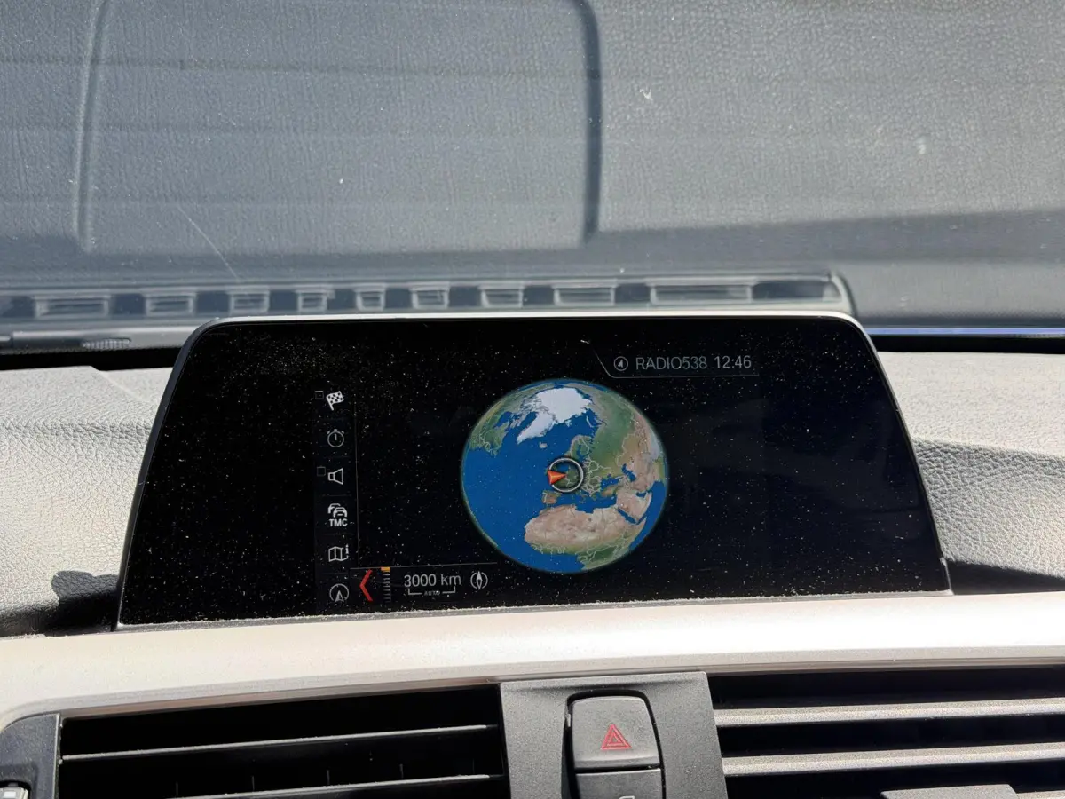 330e High Executive SOH 91,3% | Navigatie | Lederen Bekleding | 19 Inch Lichtmetalen Velgen | Cruise Control |