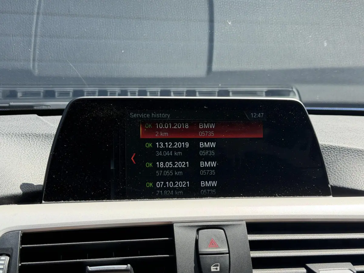 330e High Executive SOH 91,3% | Navigatie | Lederen Bekleding | 19 Inch Lichtmetalen Velgen | Cruise Control |