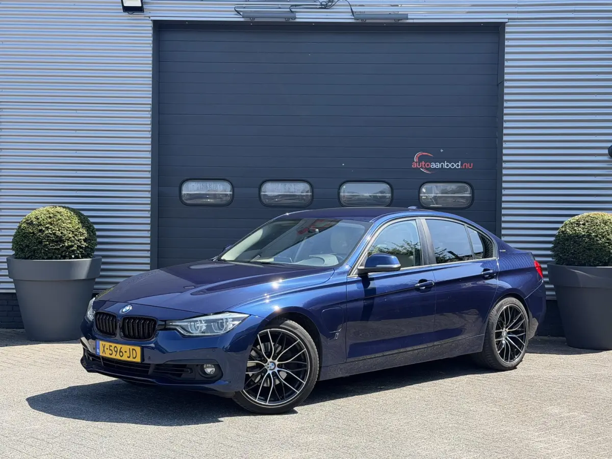 330e High Executive SOH 91,3% | Navigatie | Lederen Bekleding | 19 Inch Lichtmetalen Velgen | Cruise Control |