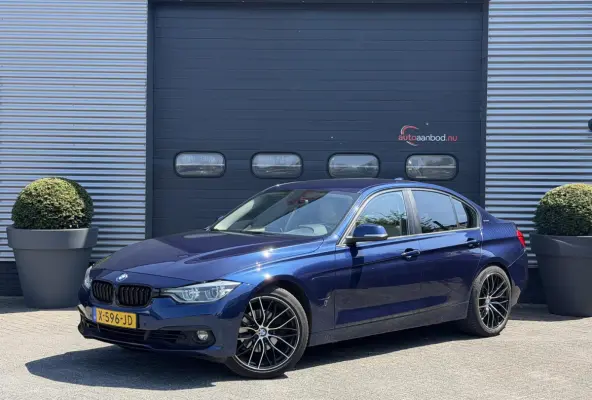 330e High Executive SOH 91,3% | Navigatie | Lederen Bekleding | 19 Inch Lichtmetalen Velgen | Cruise Control |