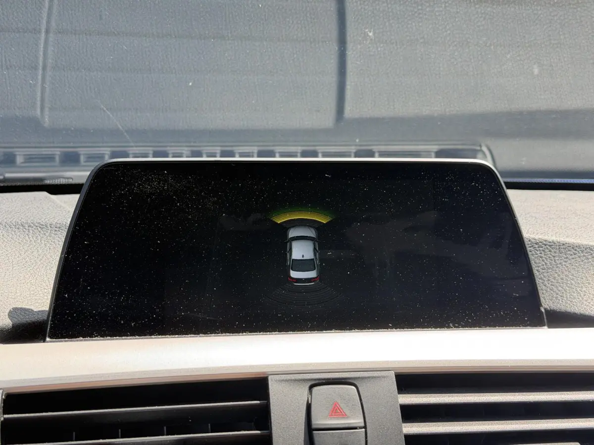 330e High Executive SOH 91,3% | Navigatie | Lederen Bekleding | 19 Inch Lichtmetalen Velgen | Cruise Control |