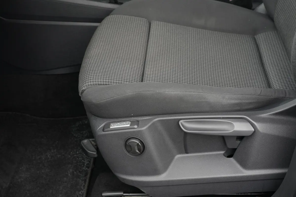 2.0 TDi Automaat 122 PK | Alarm klasse 1(startblokkering) | Anti Blokkeer Systeem | Bestuurdersairbag