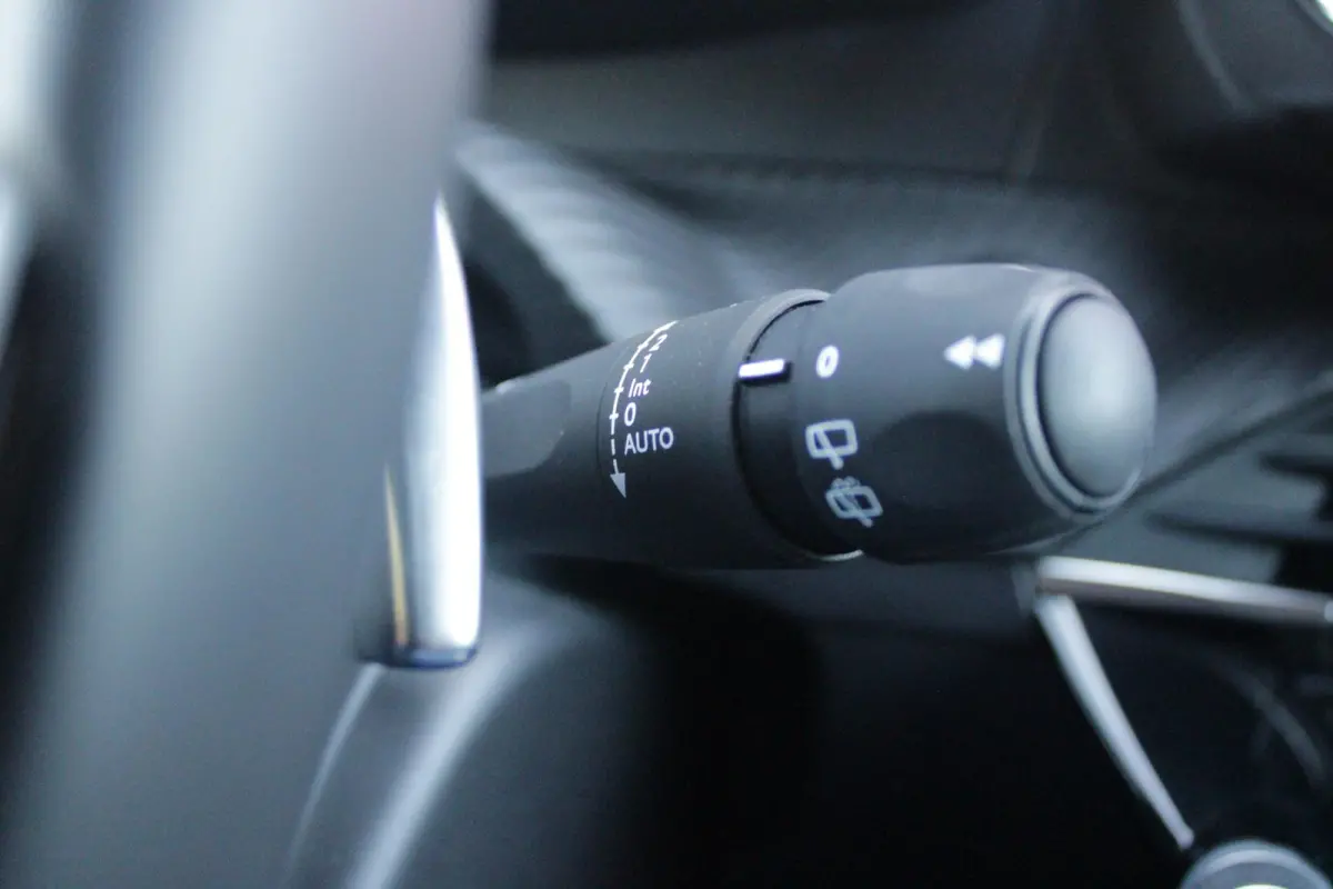 1.2 Hybrid 145PK AUTOMAAT GT | CAMERA VOOR + ACHTER | NAVIGATIE | DRAADLOZE APPLE CARPLAY/ANDROID AUTO | FULL LED KOPLAMPEN | LICHTMETALEN VELGEN 17" | DODEHOEK DETECTIE | DRAADLOZE TELEFOON