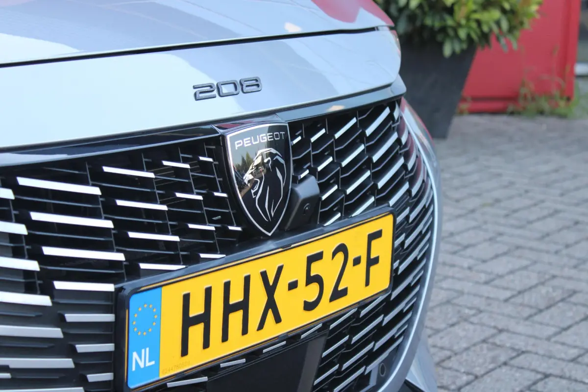 1.2 Hybrid 145PK AUTOMAAT GT | CAMERA VOOR + ACHTER | NAVIGATIE | DRAADLOZE APPLE CARPLAY/ANDROID AUTO | FULL LED KOPLAMPEN | LICHTMETALEN VELGEN 17" | DODEHOEK DETECTIE | DRAADLOZE TELEFOON