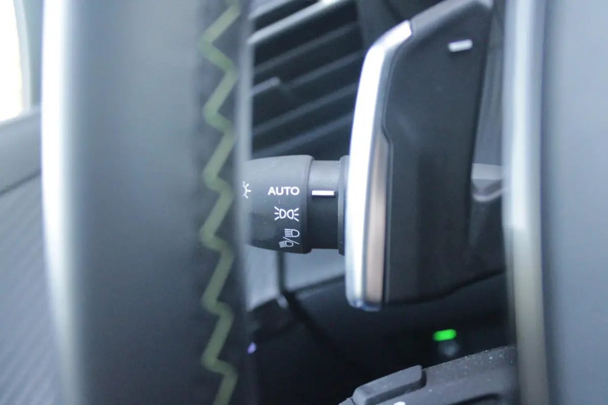 1.2 Hybrid 145PK AUTOMAAT GT | CAMERA VOOR + ACHTER | NAVIGATIE | DRAADLOZE APPLE CARPLAY/ANDROID AUTO | FULL LED KOPLAMPEN | LICHTMETALEN VELGEN 17" | DODEHOEK DETECTIE | DRAADLOZE TELEFOON