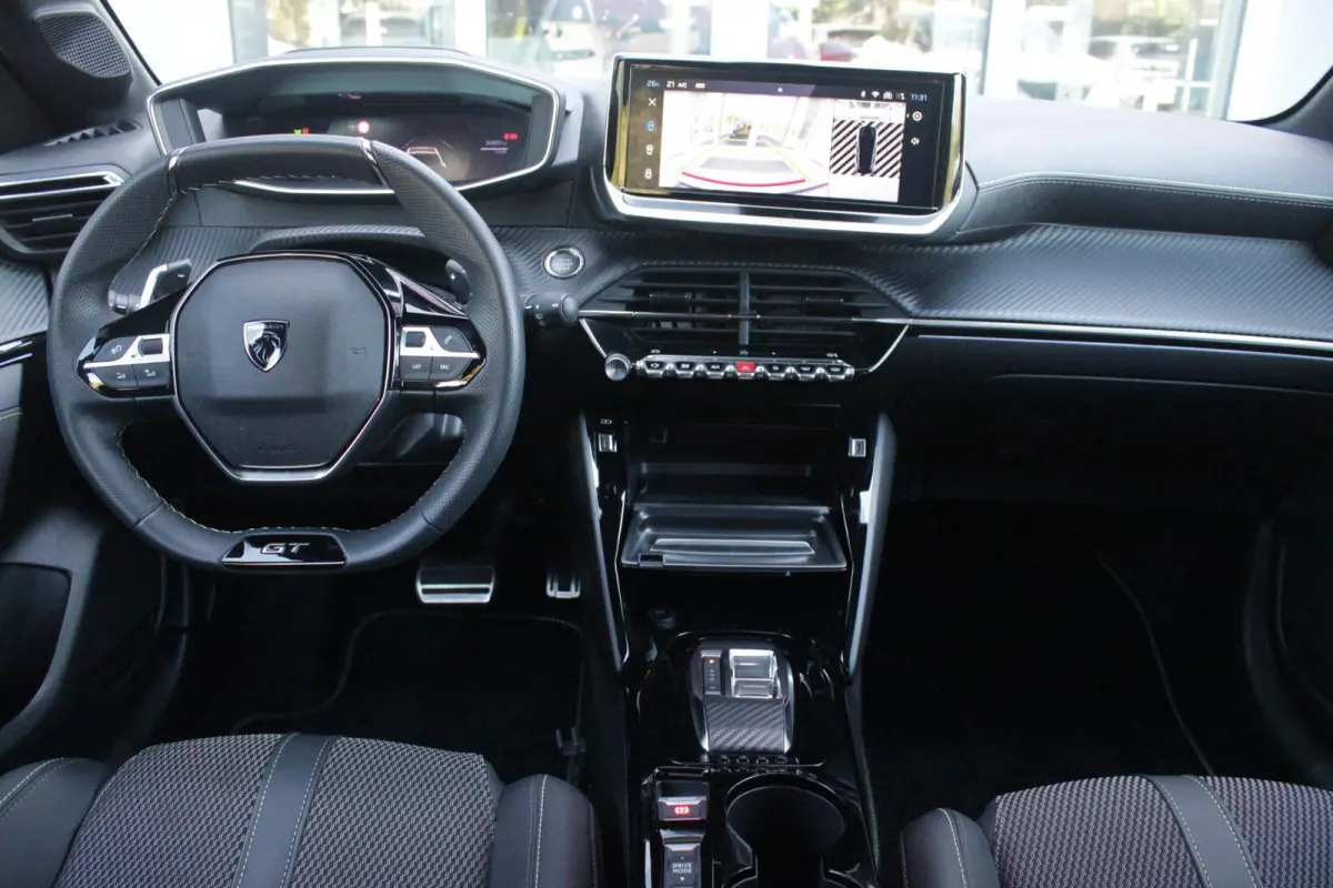 1.2 Hybrid 145PK AUTOMAAT GT | CAMERA VOOR + ACHTER | NAVIGATIE | DRAADLOZE APPLE CARPLAY/ANDROID AUTO | FULL LED KOPLAMPEN | LICHTMETALEN VELGEN 17" | DODEHOEK DETECTIE | DRAADLOZE TELEFOON