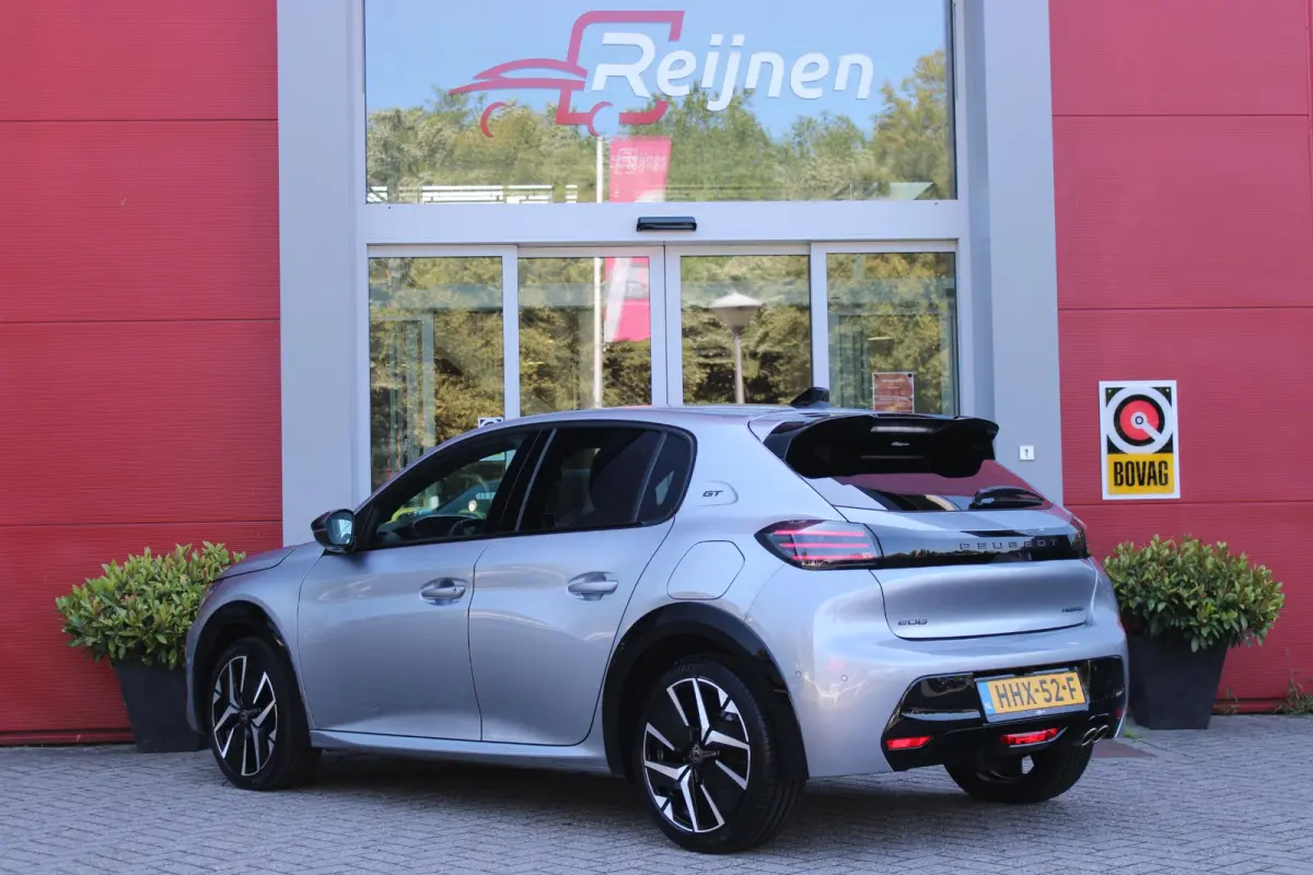 1.2 Hybrid 145PK AUTOMAAT GT | CAMERA VOOR + ACHTER | NAVIGATIE | DRAADLOZE APPLE CARPLAY/ANDROID AUTO | FULL LED KOPLAMPEN | LICHTMETALEN VELGEN 17" | DODEHOEK DETECTIE | DRAADLOZE TELEFOON