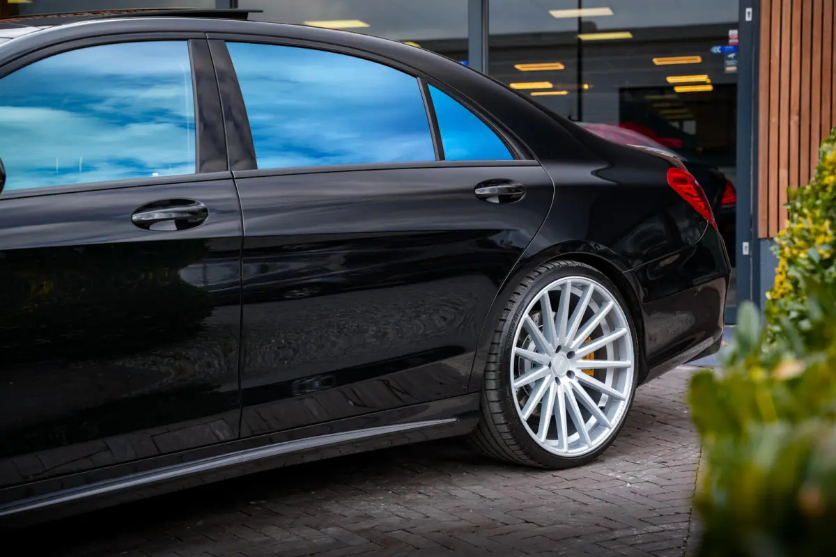 AMG 63 4Matic Lang Mercedes-Benz S-klasse 63 AMG 4Matic Lang Panodak Burmester Keyless 360cam 22''LM