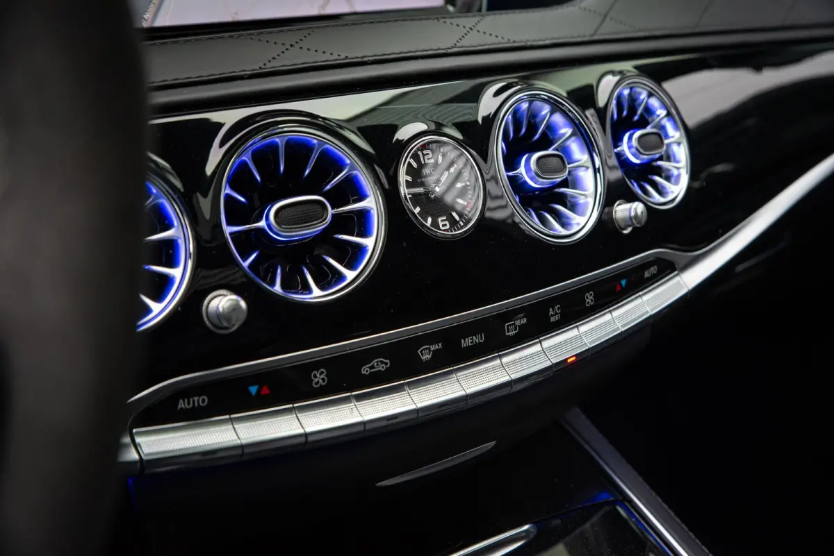 AMG 63 4Matic Lang Mercedes-Benz S-klasse 63 AMG 4Matic Lang Panodak Burmester Keyless 360cam 22''LM