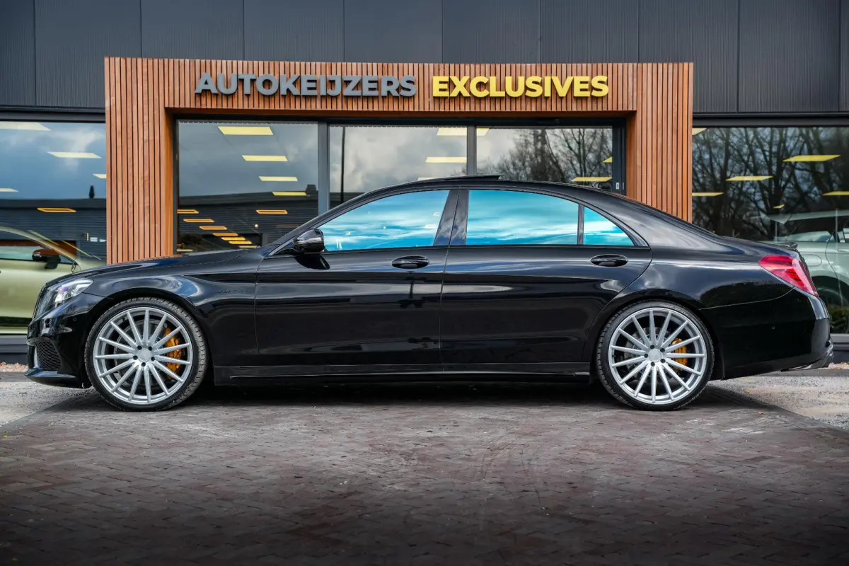 AMG 63 4Matic Lang Mercedes-Benz S-klasse 63 AMG 4Matic Lang Panodak Burmester Keyless 360cam 22''LM