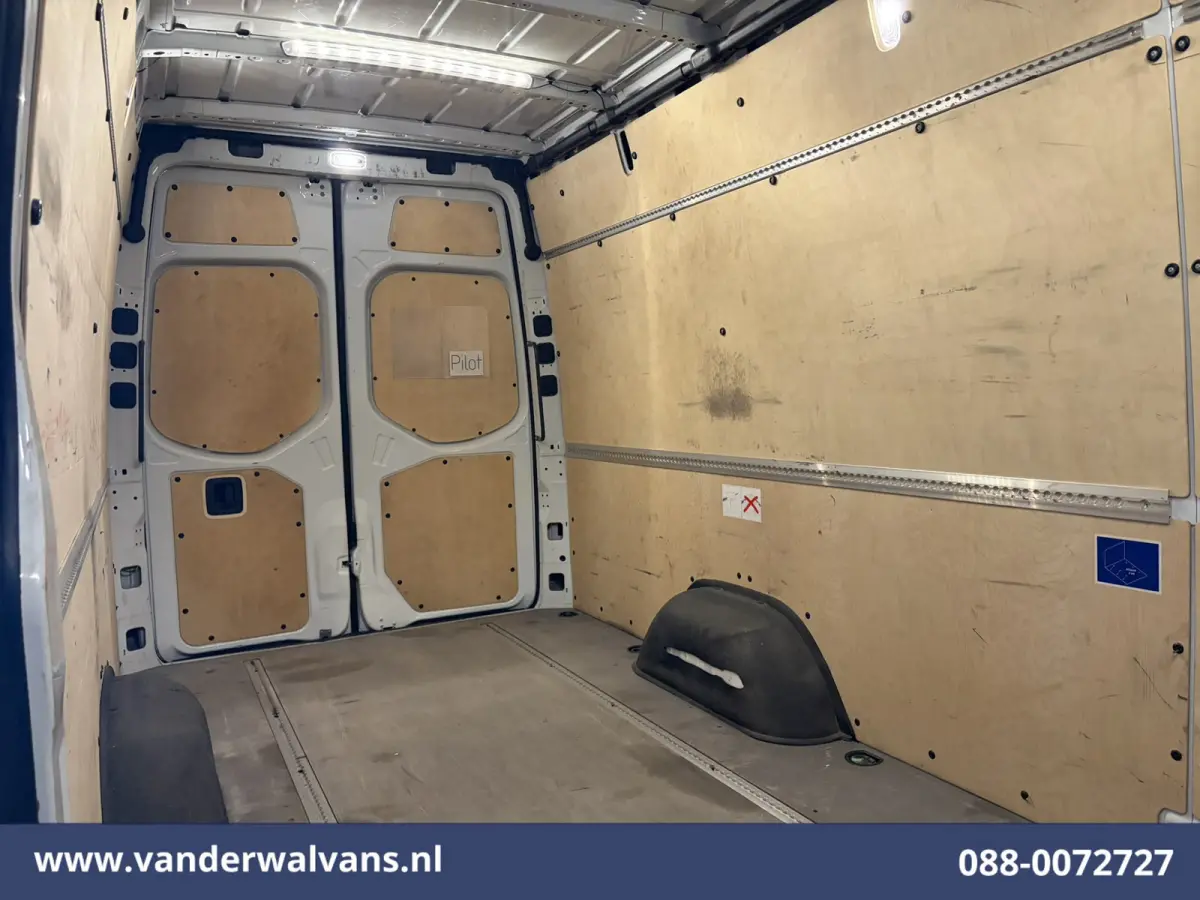 316 CDI 164pk L3H2 Euro6 Airco | Camera | Navigatie | Apple Carplay | Chauffeursstoel Cruisecontrol, Android Auto, Stoelverwarming, 270Graden Achterdeuren, Parkeersensoren, Bijrijdersbank