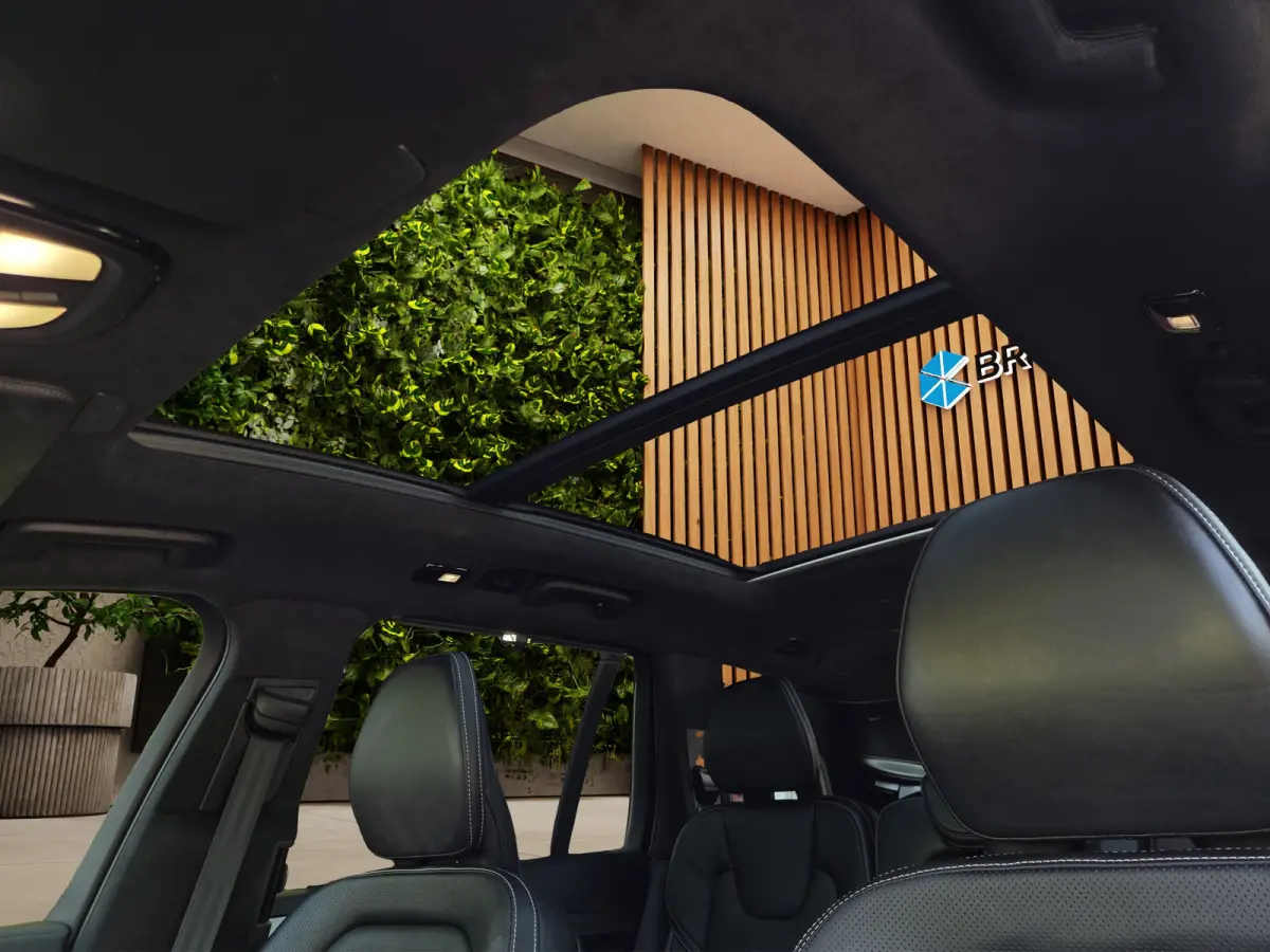 2.0 T8 Recharge AWD Ultimate Dark | Trekhaak | Luchtvering | Bowers&Wilkins | HUD | 360 Cam | Pano