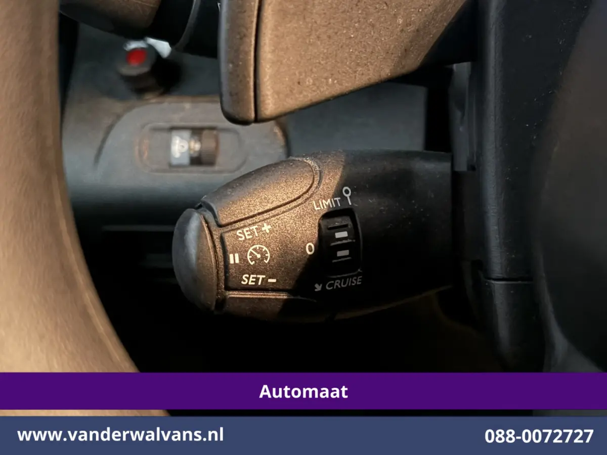 1.2 PureTech 130pk Automaat Benzine L1H1 Euro6 Airco | 3-Zits | Camera | Apple Carplay Cruisecontrol, Android Auto, Dakdragers, Parkeersensoren