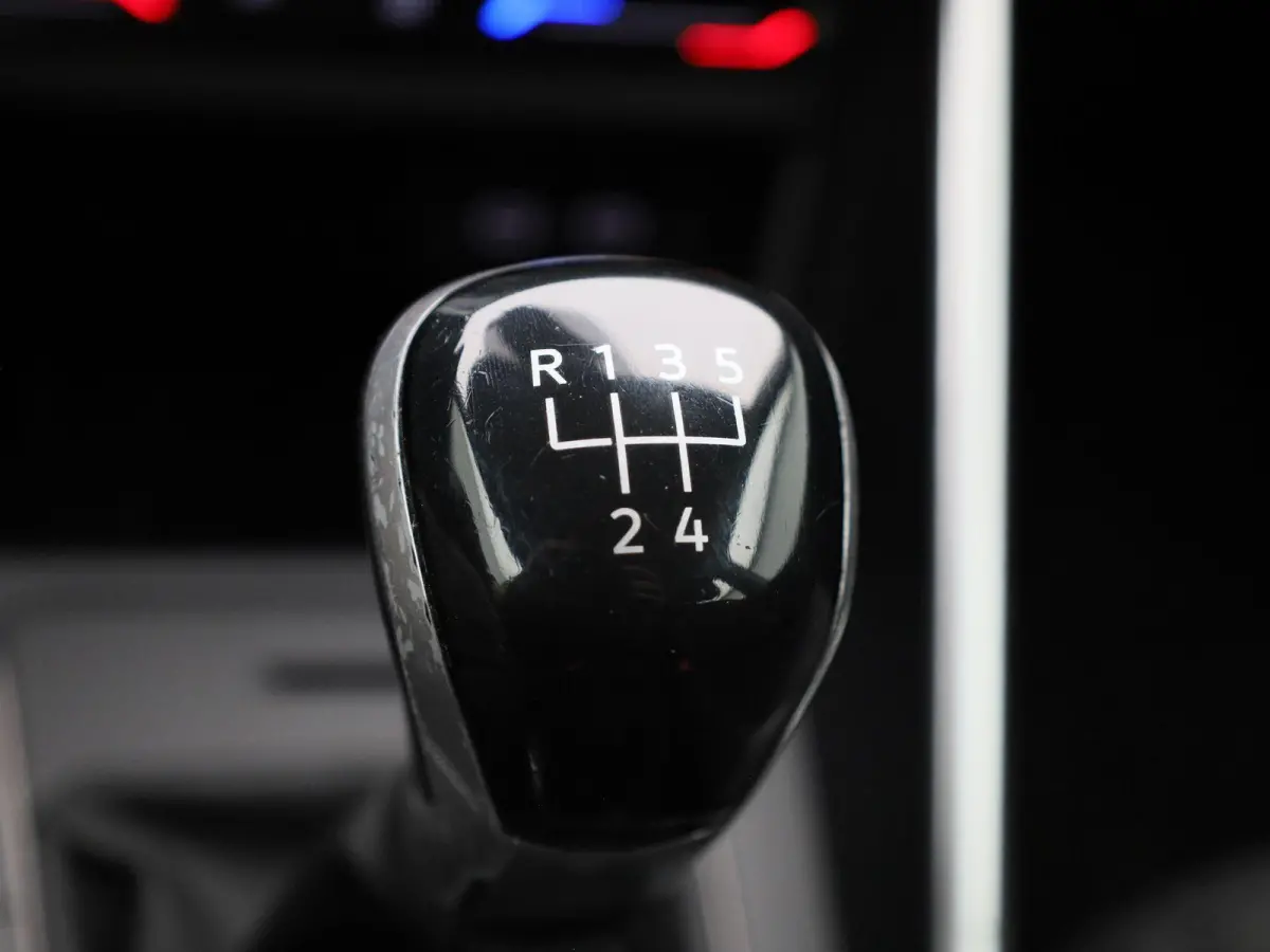 1.0 TSI Life Business 95 PK| Origineel Nederlands | 1e Eigenaar | Navigatie | Stoelverwarming | Climatronic | Parkeersensoren | Digitale Cockpit