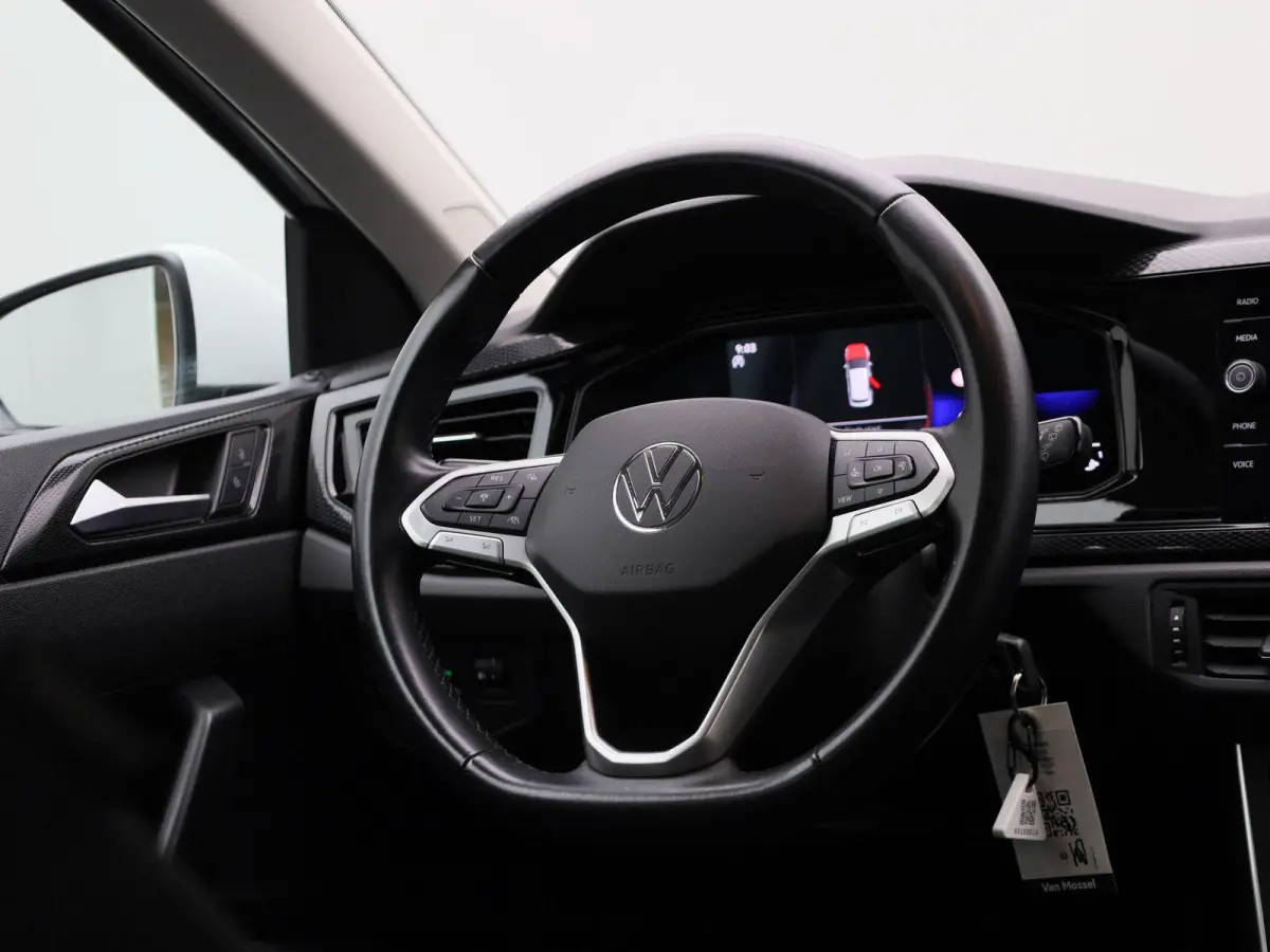 1.0 TSI Life Business 95 PK| Origineel Nederlands | 1e Eigenaar | Navigatie | Stoelverwarming | Climatronic | Parkeersensoren | Digitale Cockpit