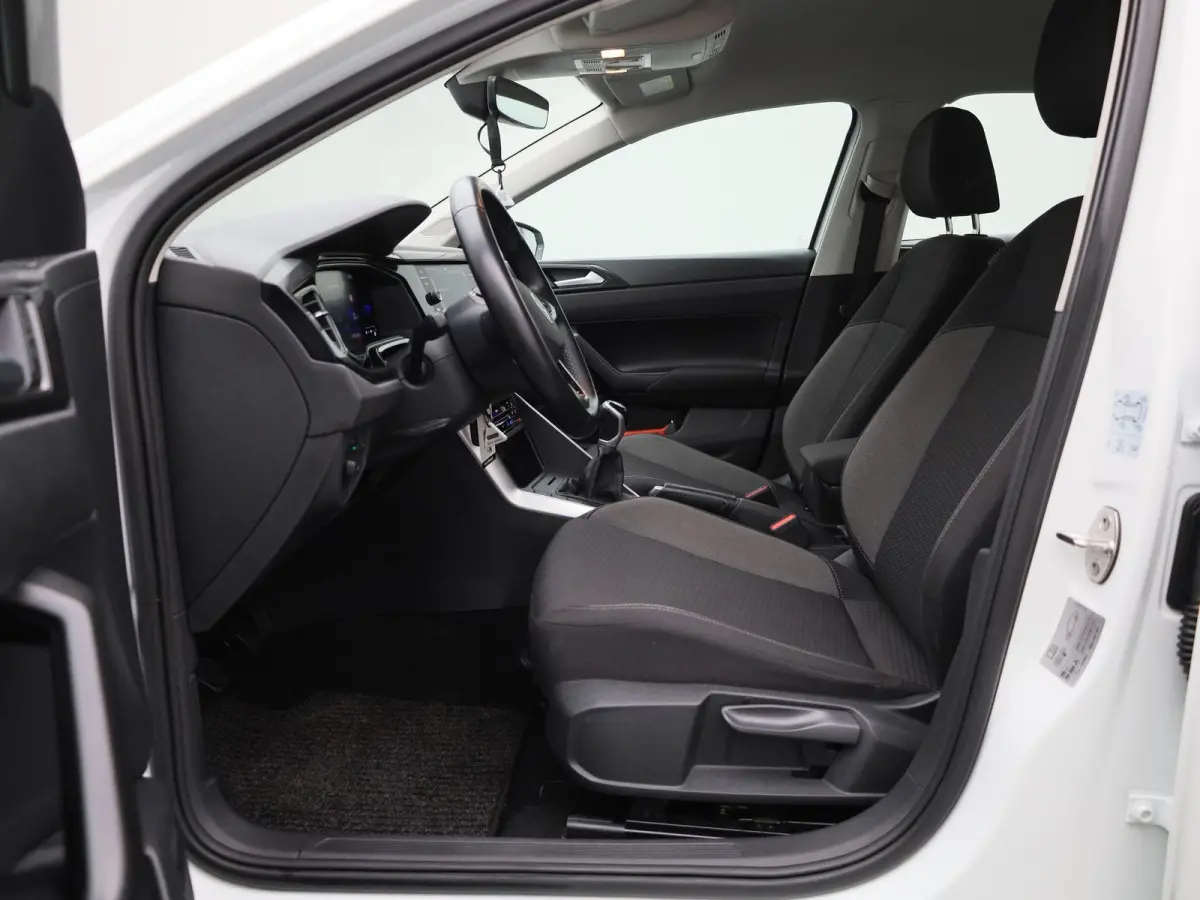1.0 TSI Life Business 95 PK| Origineel Nederlands | 1e Eigenaar | Navigatie | Stoelverwarming | Climatronic | Parkeersensoren | Digitale Cockpit