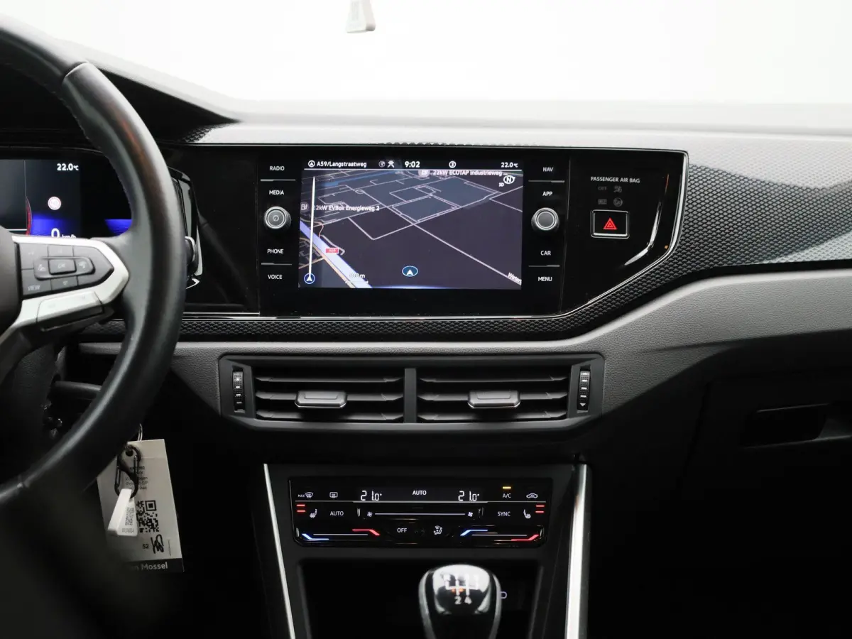 1.0 TSI Life Business 95 PK| Origineel Nederlands | 1e Eigenaar | Navigatie | Stoelverwarming | Climatronic | Parkeersensoren | Digitale Cockpit