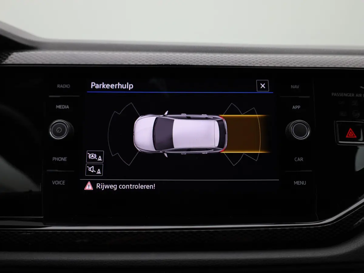 1.0 TSI Life Business 95 PK| Origineel Nederlands | 1e Eigenaar | Navigatie | Stoelverwarming | Climatronic | Parkeersensoren | Digitale Cockpit