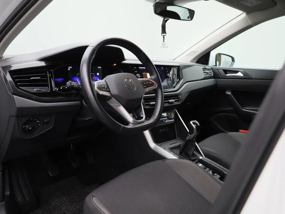 1.0 TSI Life Business 95 PK| Origineel Nederlands | 1e Eigenaar | Navigatie | Stoelverwarming | Climatronic | Parkeersensoren | Digitale Cockpit