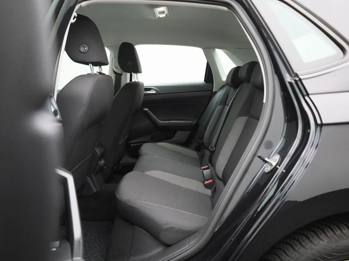 1.0 TSI Life Business 95 PK| Origineel Nederlands | 1e Eigenaar | Navigatie | Stoelverwarming | Climatronic | Parkeersensoren | Digitale Cockpit