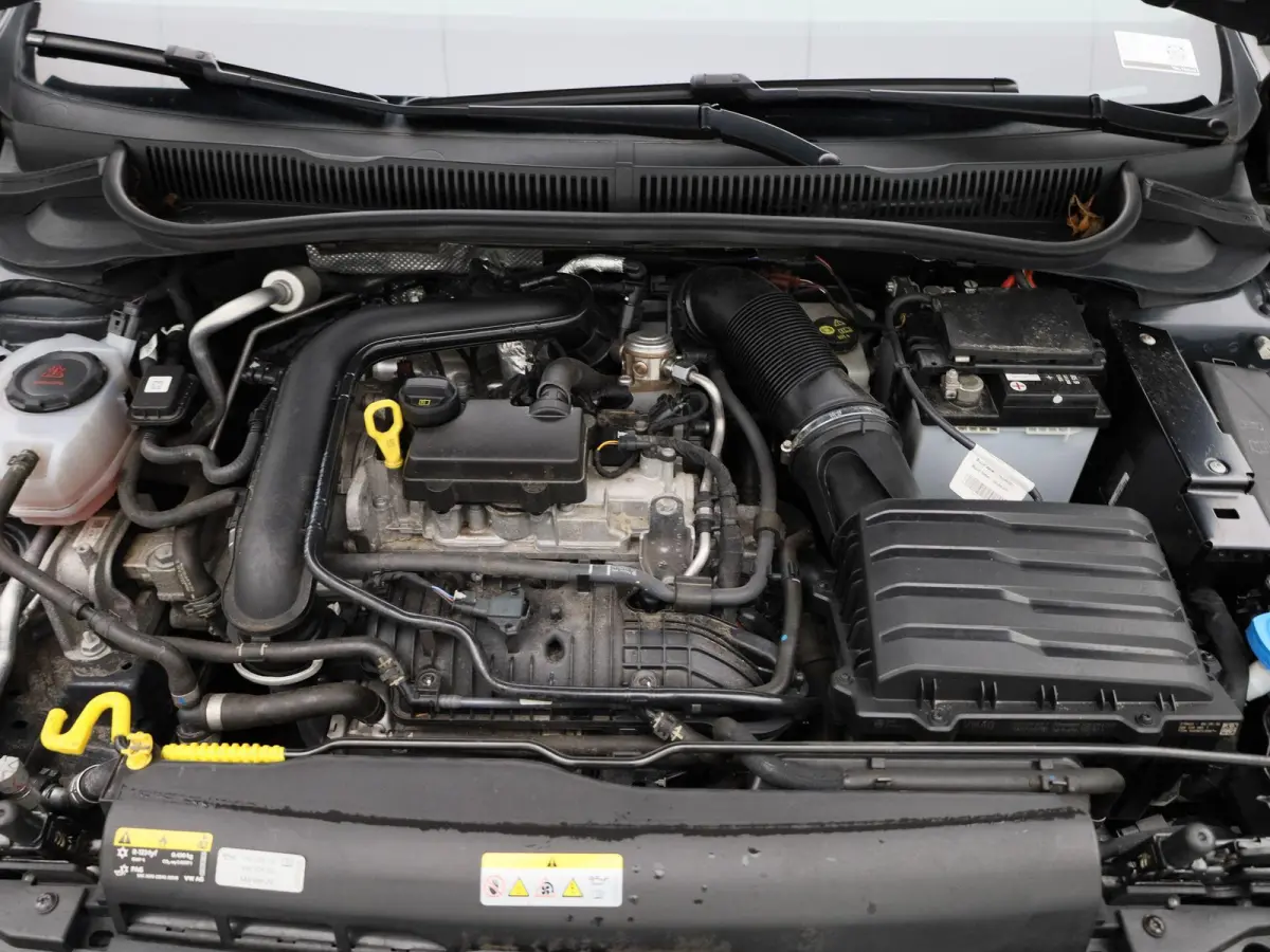 1.0 TSI Life Business 95 PK| Origineel Nederlands | 1e Eigenaar | Navigatie | Stoelverwarming | Climatronic | Parkeersensoren | Digitale Cockpit