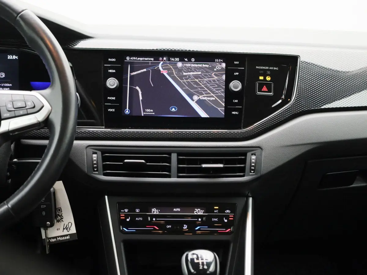 1.0 TSI Life Business 95 PK| Origineel Nederlands | 1e Eigenaar | Navigatie | Stoelverwarming | Climatronic | Parkeersensoren | Digitale Cockpit