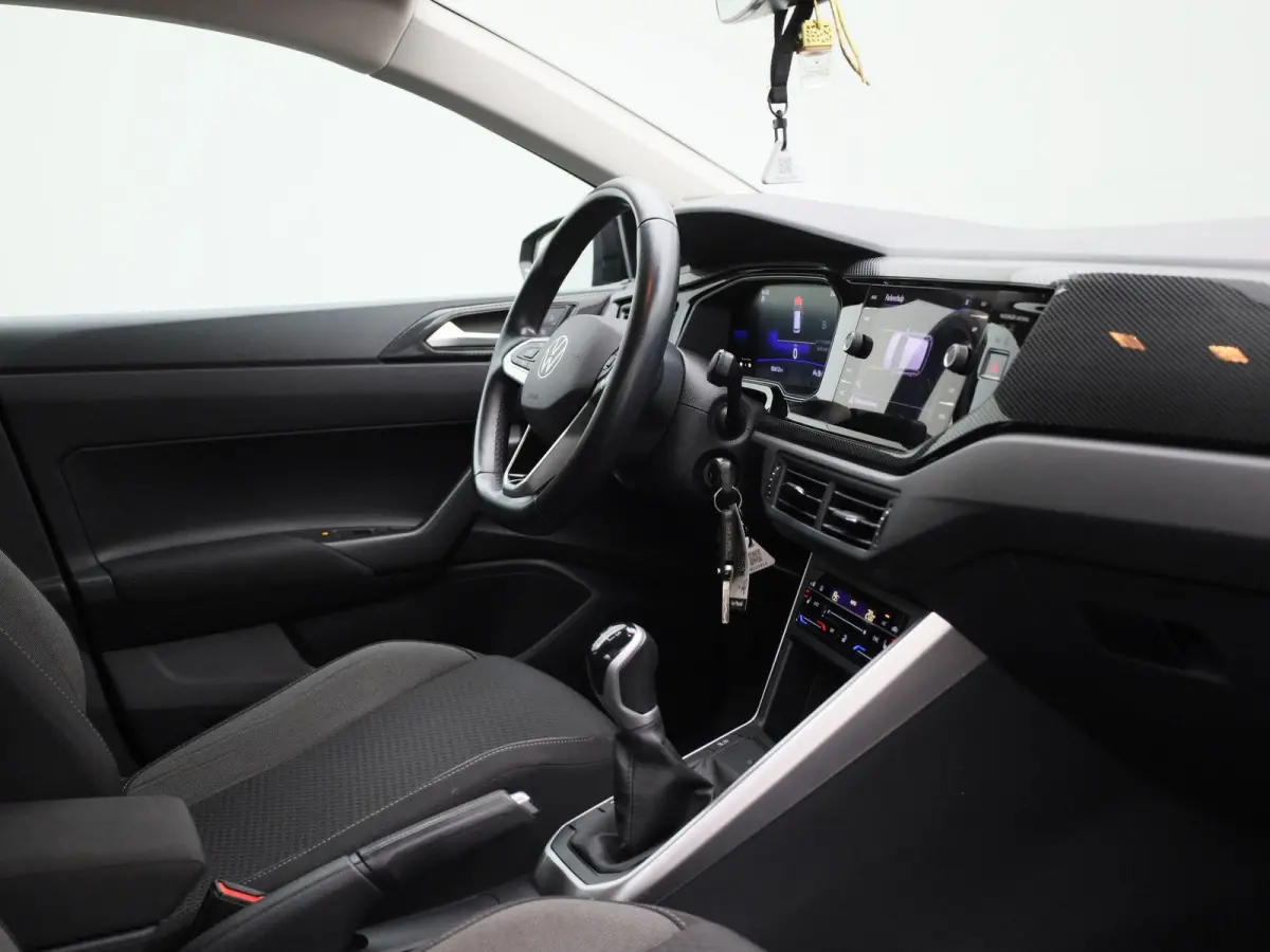 1.0 TSI Life Business 95 PK| Origineel Nederlands | 1e Eigenaar | Navigatie | Stoelverwarming | Climatronic | Parkeersensoren | Digitale Cockpit