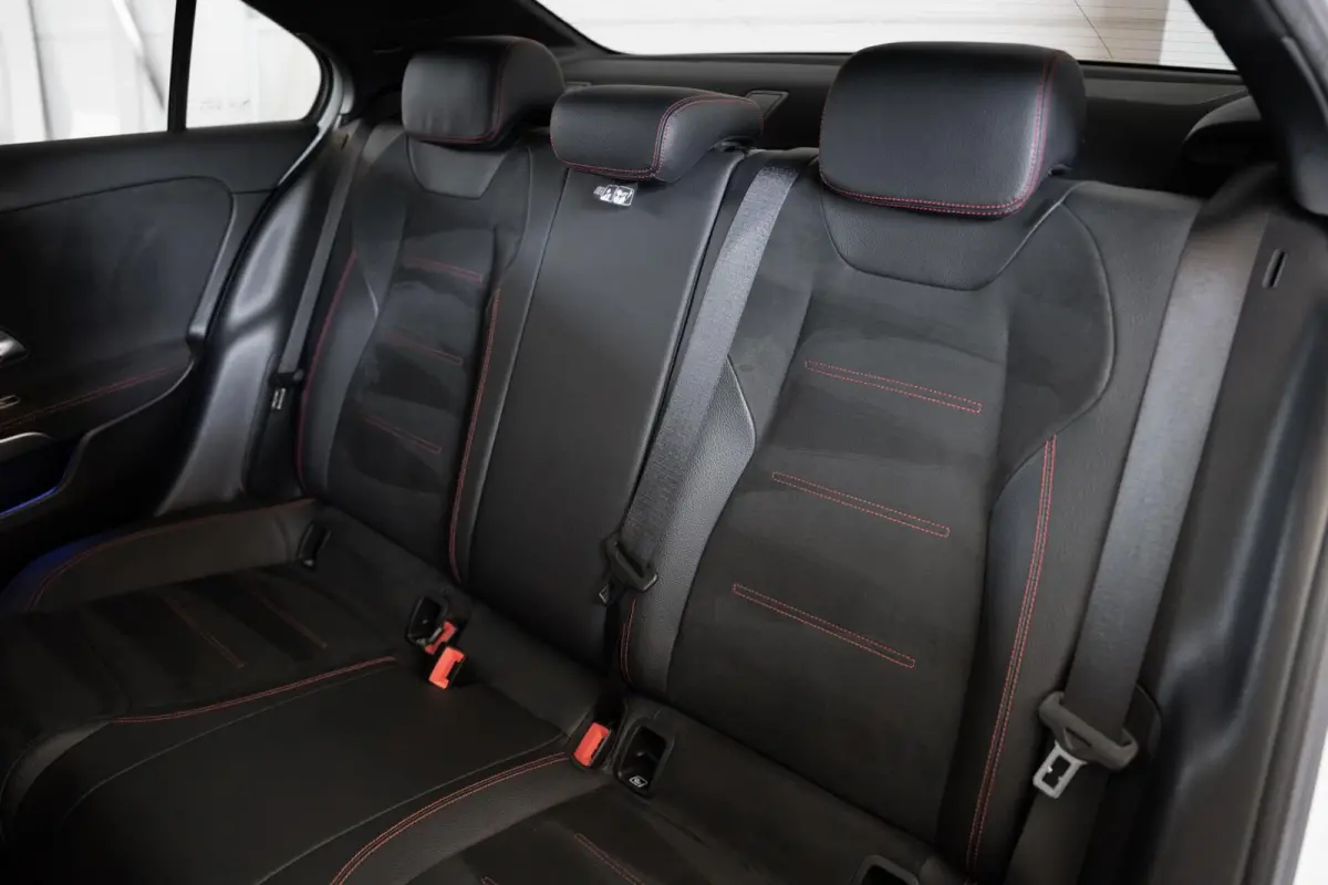 200 AMG Night / Burmester / Elektr. Stoelen / Camera's / 1e Eig. / Orig. NL / Dlr. ond.