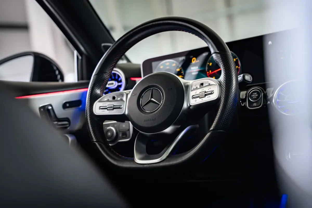 200 AMG Night / Burmester / Elektr. Stoelen / Camera's / 1e Eig. / Orig. NL / Dlr. ond.