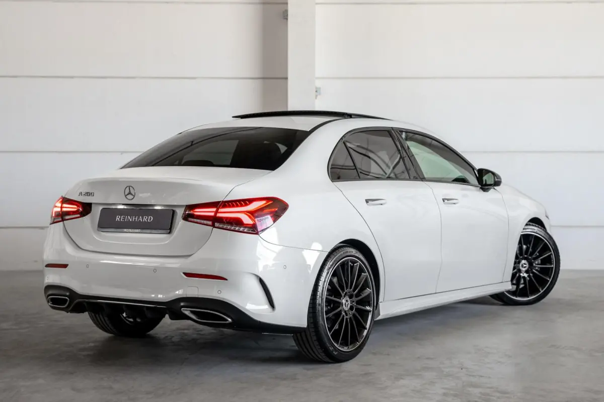 200 AMG Night / Burmester / Elektr. Stoelen / Camera's / 1e Eig. / Orig. NL / Dlr. ond.