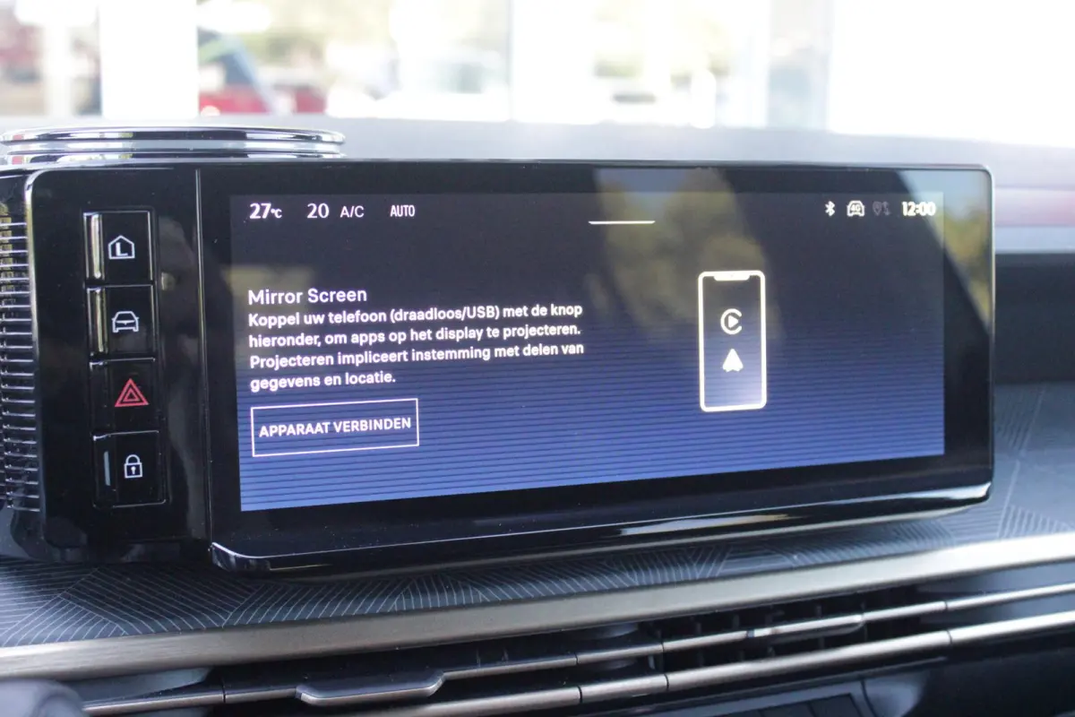 1.2 Hybrid 110PK AUTOMAAT LX | CAMERA VOOR + ACHTER | PARKEERSENSOREN VOOR + ACHTER | DRIVE PACK: ADAPTIVE CRUISE CONTROL/DODEHOEK DETECTIE/ELEKTRISCH INKLAPBARE BUITENSPIEGELS/SPROTIEF STUU