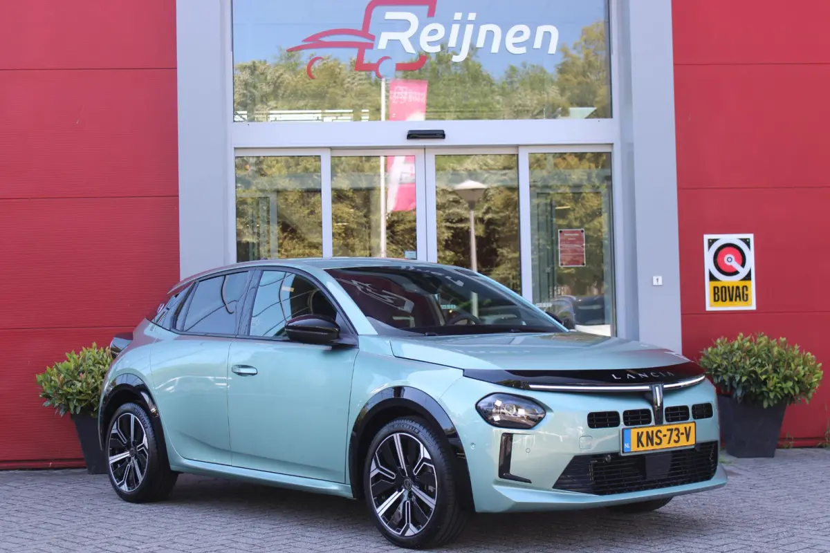1.2 Hybrid 110PK AUTOMAAT LX | CAMERA VOOR + ACHTER | PARKEERSENSOREN VOOR + ACHTER | DRIVE PACK: ADAPTIVE CRUISE CONTROL/DODEHOEK DETECTIE/ELEKTRISCH INKLAPBARE BUITENSPIEGELS/SPROTIEF STUU