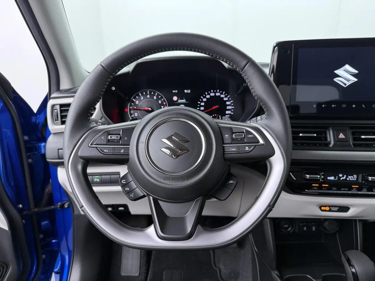 1.2 Style Smart Hybrid Automaat