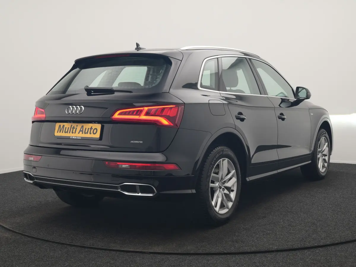 55 TFSI e S Line PHEV 367pk Dealer O.H. | Voorstoelen Verwarmd | Apple Carplay | Keyless Entry | Drive Select | Cruise Control | DAB | 18"L.M | Navigatie | Plug In Hybrid |