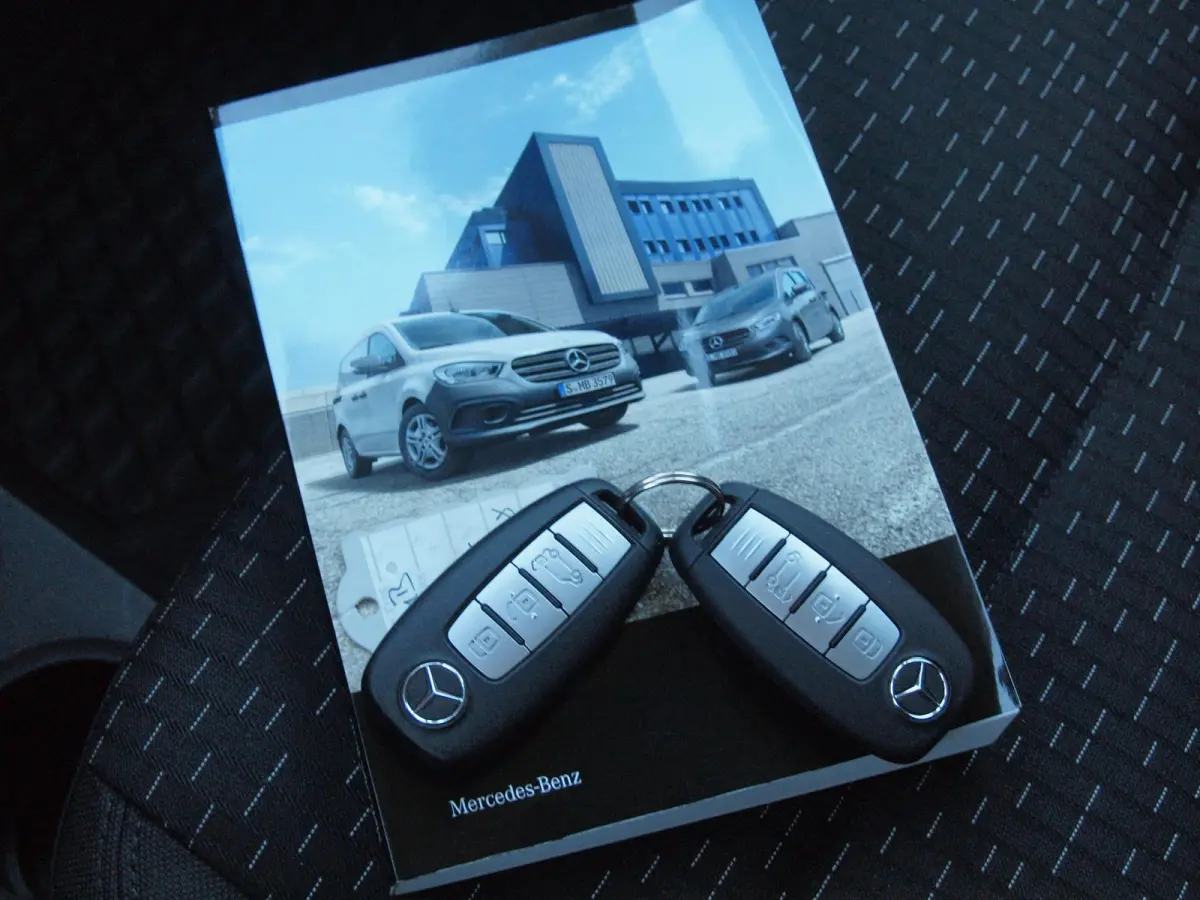 112 CDI L2 Pro | 3 persoons | Camera | Trekhaak | Automaat | Apple Carplay | Navi | Cruise Control |