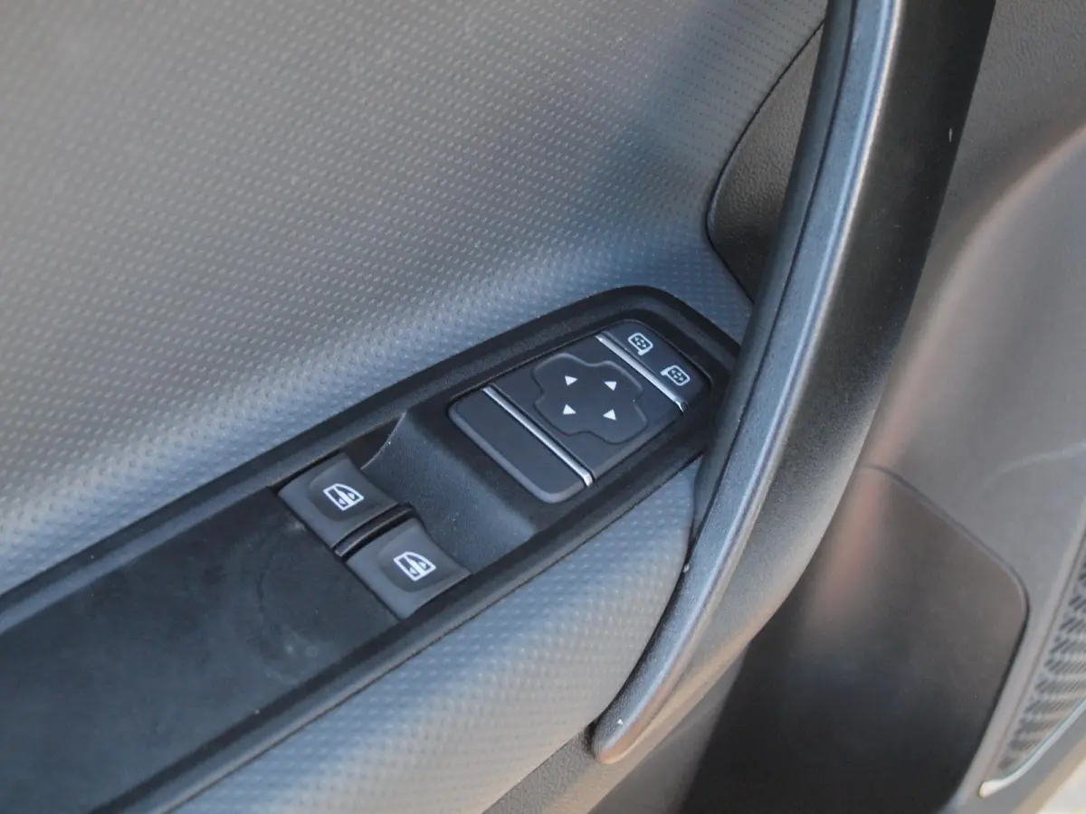 112 CDI L2 Pro | 3 persoons | Camera | Trekhaak | Automaat | Apple Carplay | Navi | Cruise Control |