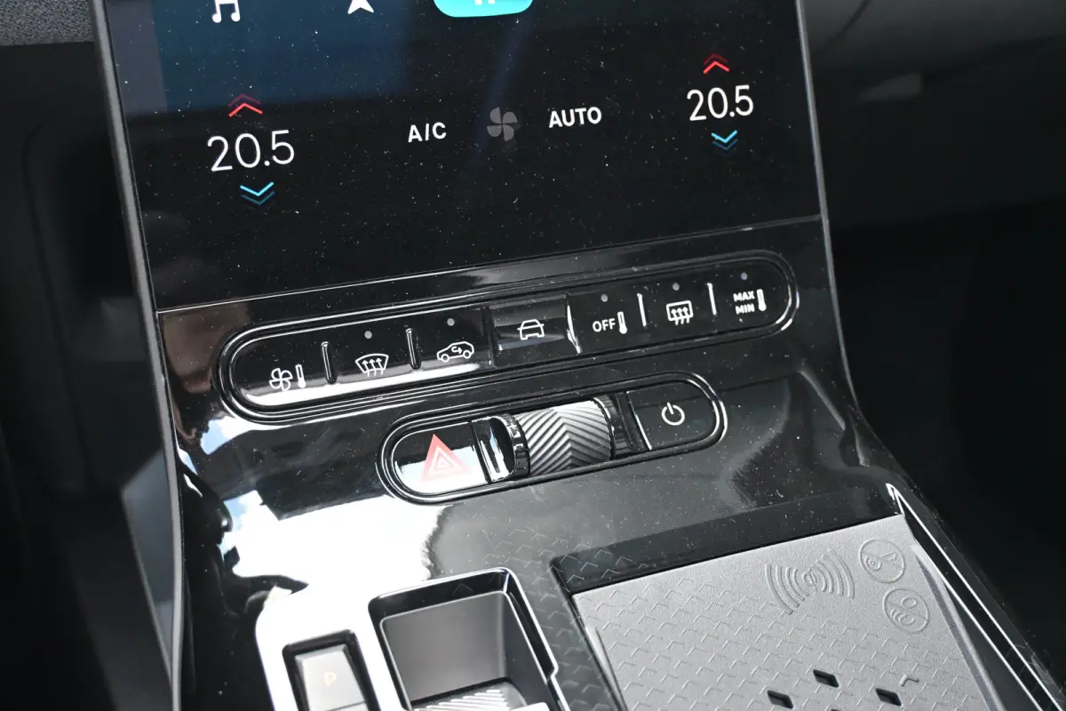 1.6 Plug-In Hybrid 195 Max tot 8 Jaar Garantie! | Schuif-/Kanteldak | Stoel/Stuurverwarming | Massagestoelen | Vol-Leder | Adaptive Cruise !!