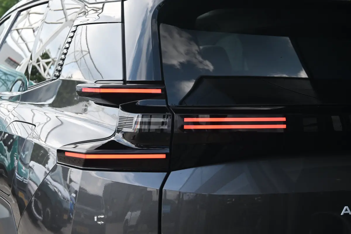 1.6 Plug-In Hybrid 195 Max tot 8 Jaar Garantie! | Schuif-/Kanteldak | Stoel/Stuurverwarming | Massagestoelen | Vol-Leder | Adaptive Cruise !!